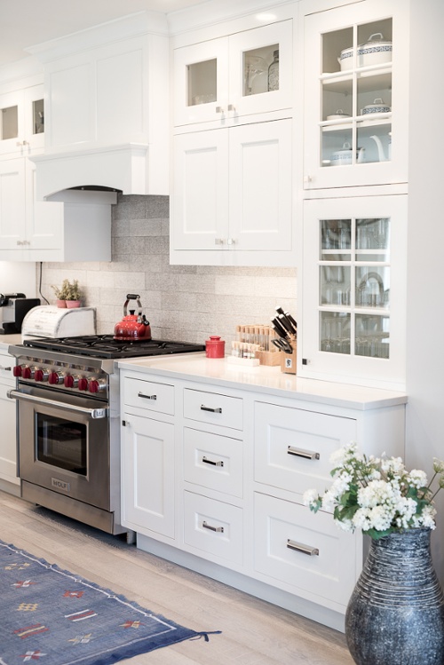 modern farmhouse style kitchen